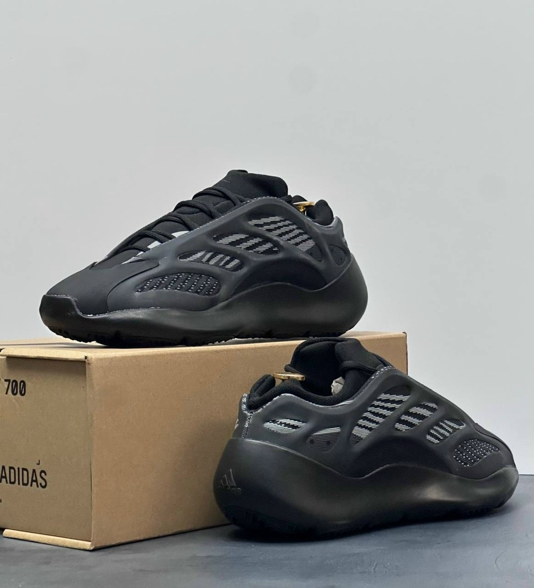 кроссовки adidas yeezy boost 700,adidas yeezy boost 700 v 3,adidas yeezy boost 700,кроссовки adidas yeezy 700,adidas yeezy 700 v 3