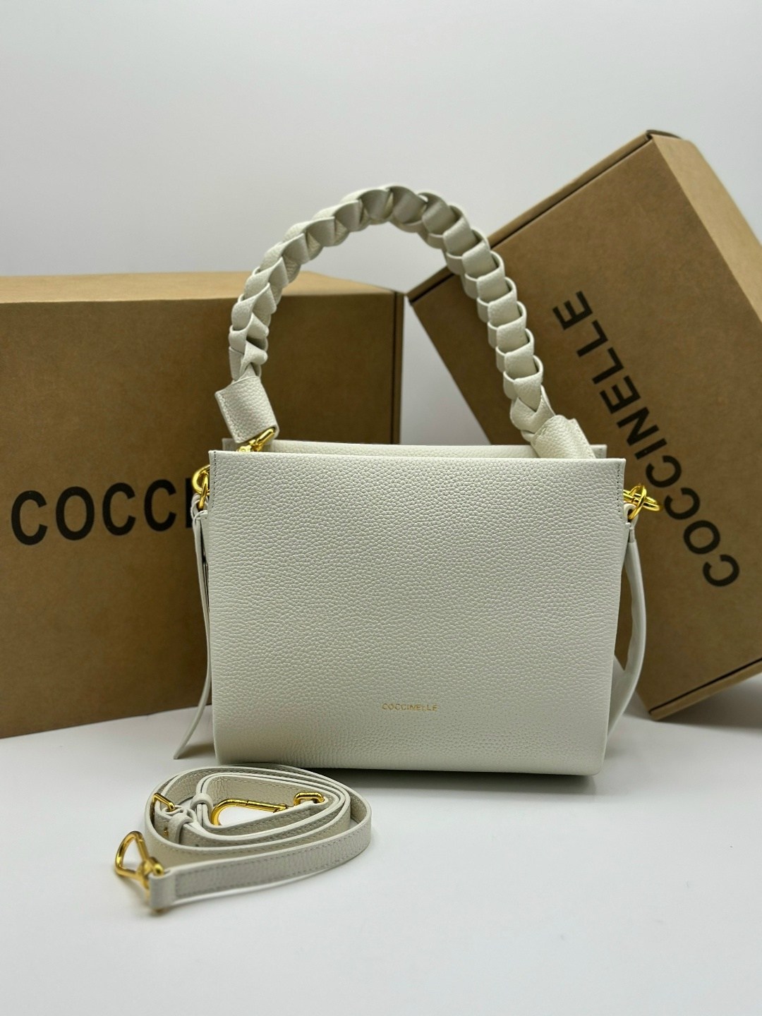 сумка coccinelle,сумка,сумка женская coccinelle,женская сумка,элегантная сумка