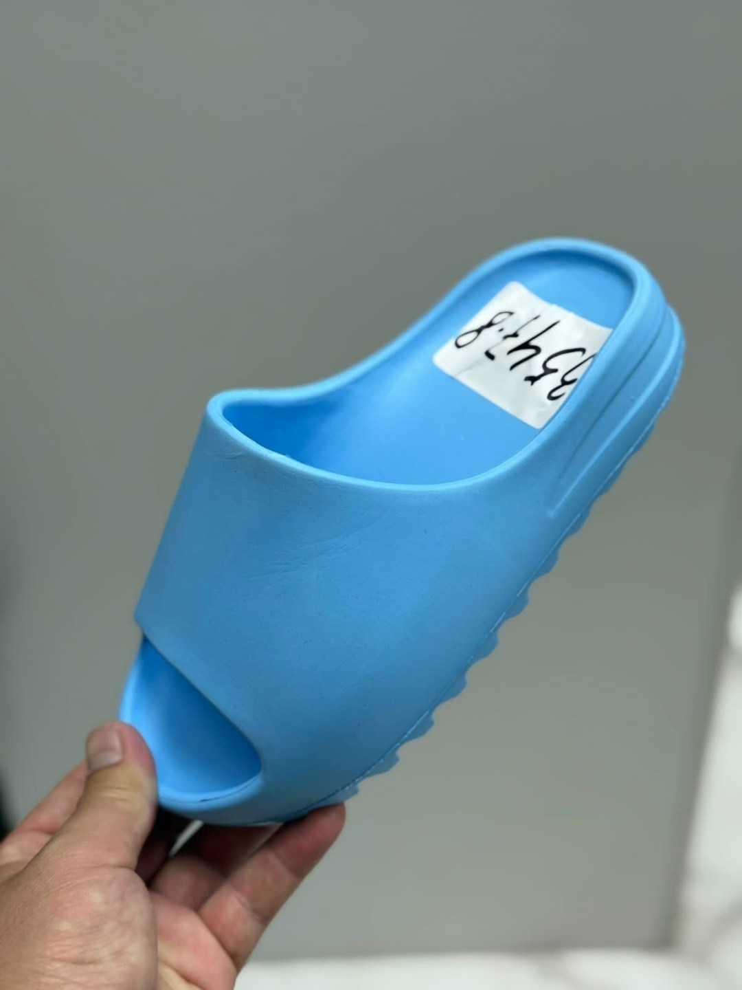 шлепанцы adidas yeezy slide,,шлепанцы adidas yeezy slide bone белые,тапки adidas yeezy slide,шлепки adidas yeezy slide