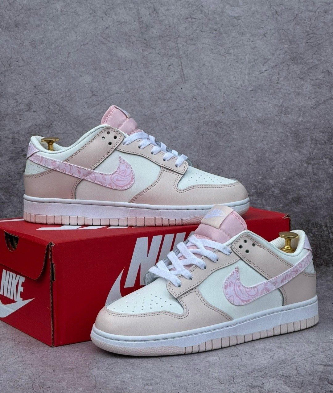 nike sb dunk low pink pigeon,кроссовки женские nike,кроссовки nike sb dunk low pink,кроссовки nike sb dunk low wmns pink / white,кроссовки розовые
