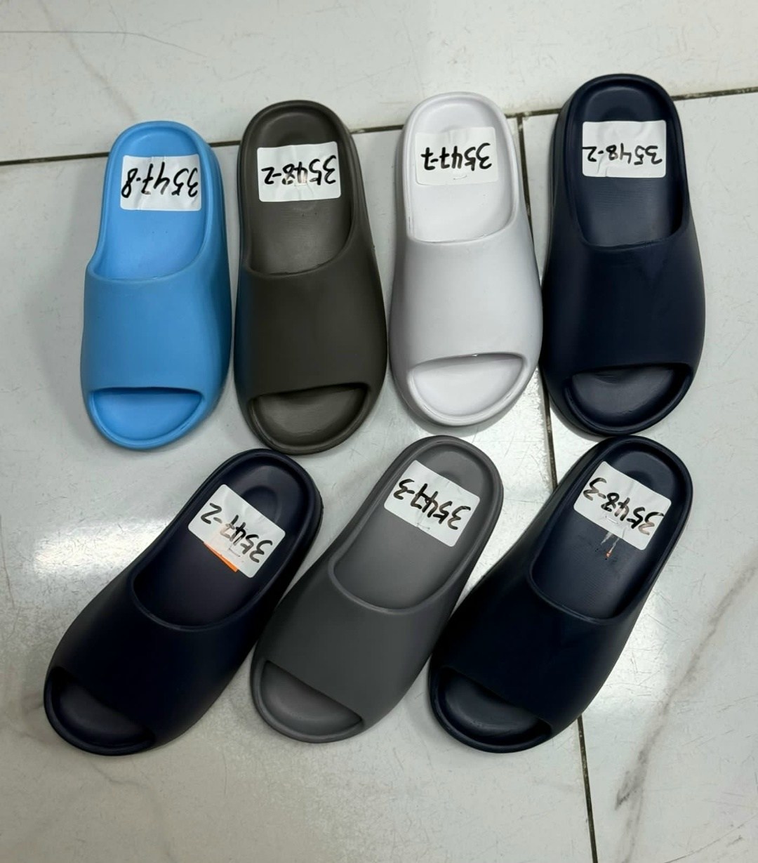 шлепанцы adidas yeezy slide,,шлепанцы adidas yeezy slide bone белые,тапки adidas yeezy slide,шлепки adidas yeezy slide