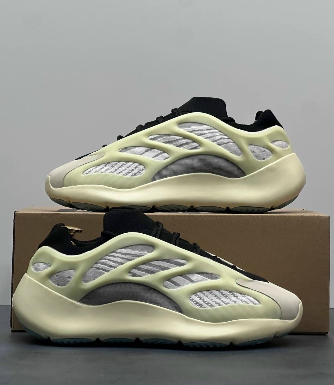 adidas yeezy boost 700 v 3,кроссовки adidas yeezy boost 700,кроссовки adidas yeezy boost 700 v3,adidas yeezy boost 700,yeezy boost 700 v 3