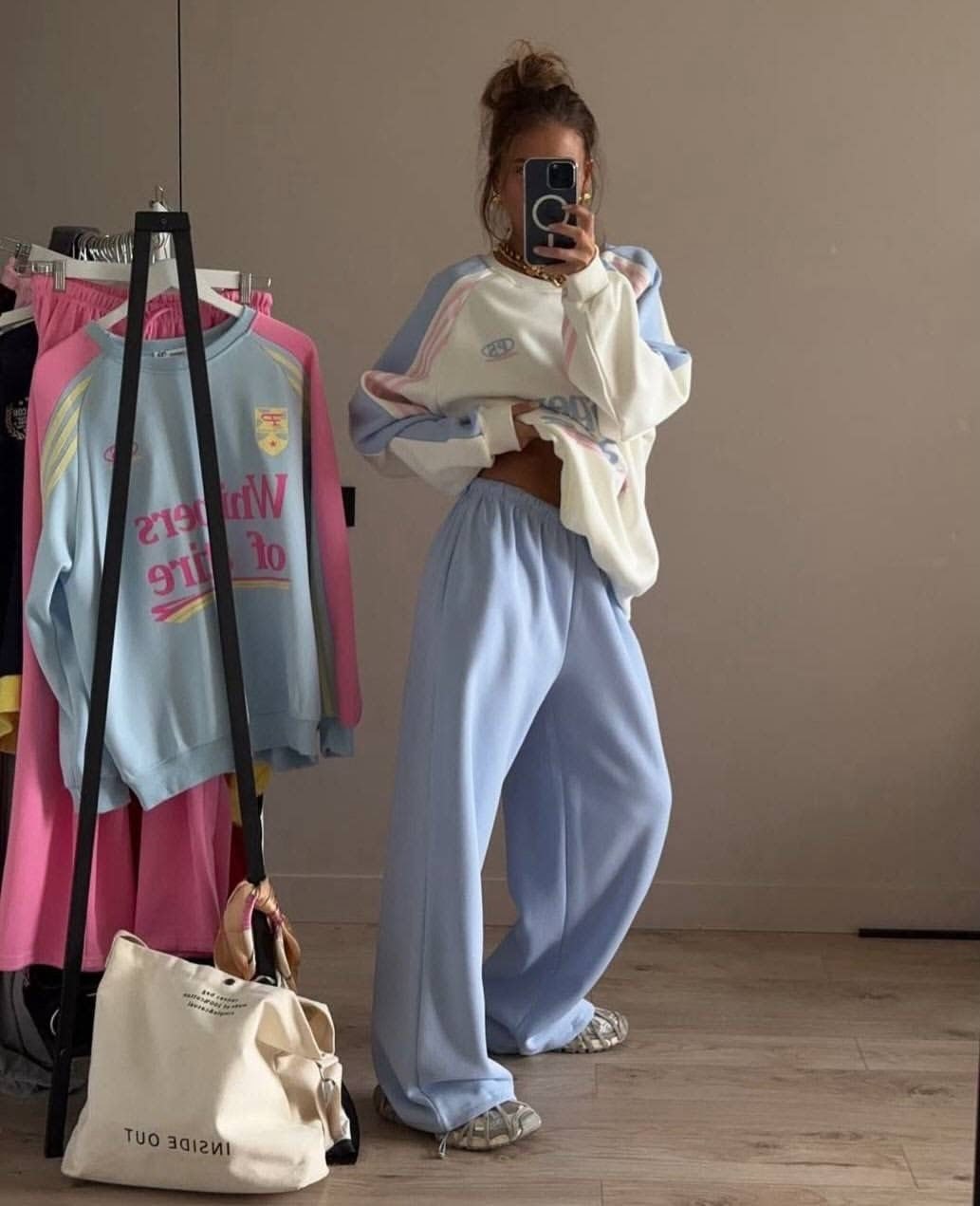 штаны attire,спортивные костюм,спортивные костюмы оверсайз,трендовые широкие штаны attire в шоуруме pop n' shop