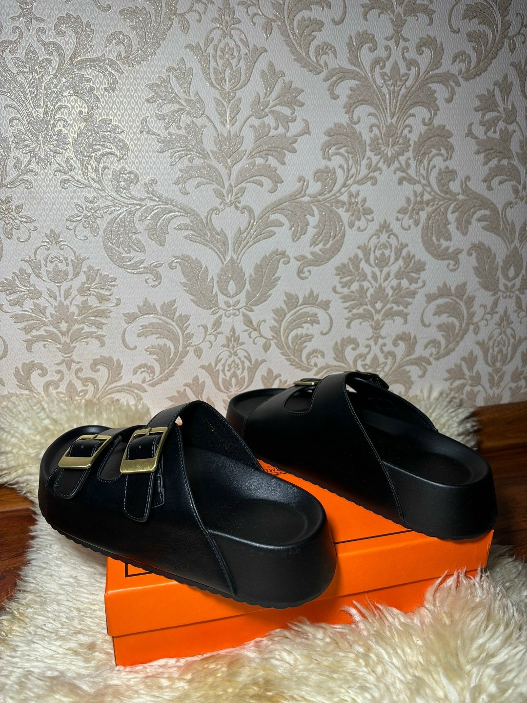 шлепанцы hermes,шлепки hermes,,модные шлепанцы,шлепки эрмес