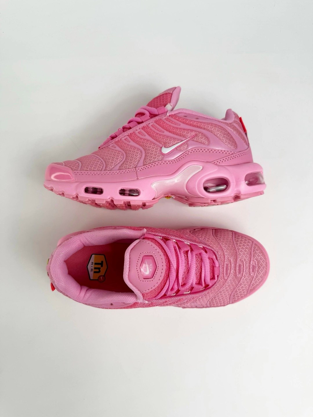 спортивные кроссовки air max plus tn nike,nike air max tn plus pink,кроссовки nike air max tn plus,спортивные кроссовки air max plus tn nike розовый,кроссовки
