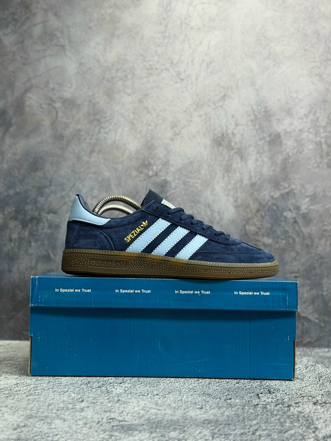 кроссовки spezial adidas,кроссовки adidas handball spezial,кроссовки adidas spezial голубые,кроссовки adidas handball spezial navy gum,кроссовки адидас spezial