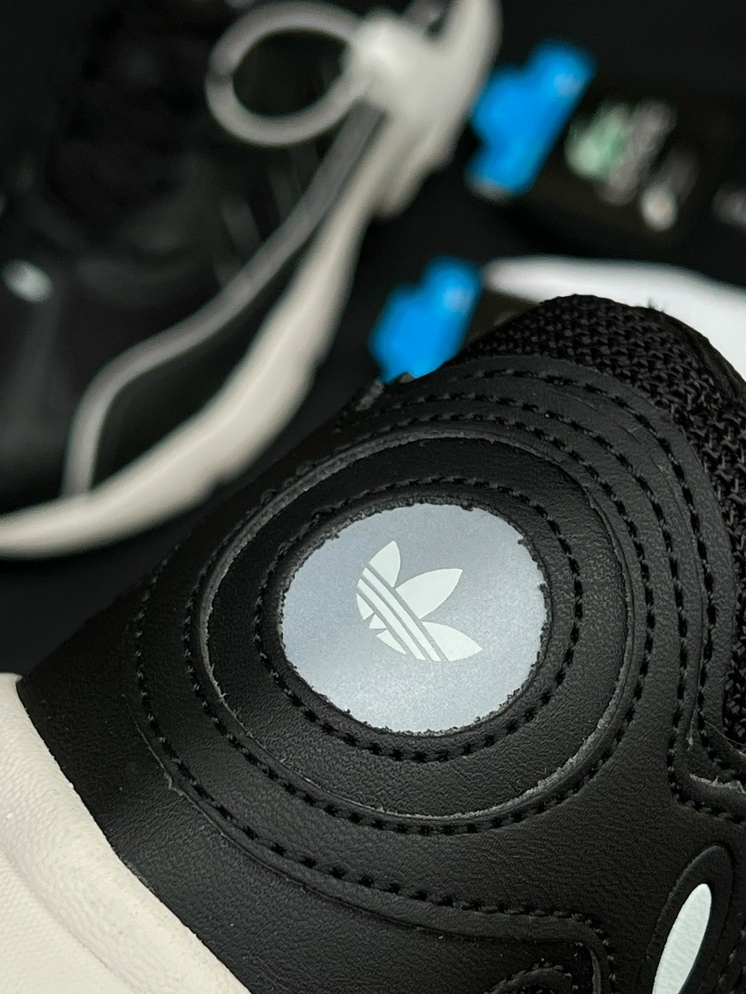 кроссовки adidas,кроссовки адидас астир,adidas мужские кроссовки,кроссовки adidas ozweego,кроссовки мужские adidas ozweego