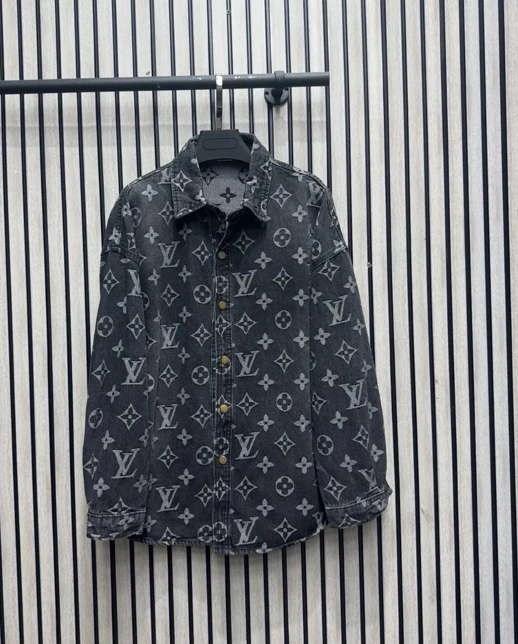 джинсовая куртка,джинсовая куртка balenciaga,куртка мужская джинсовая,куртка джинсовая louis vuitton
