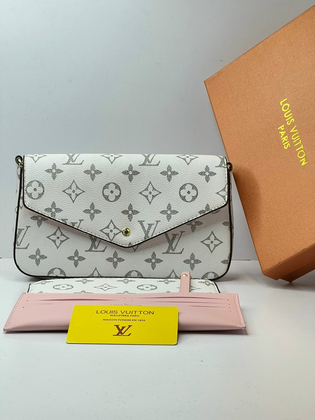 сумка louis vuitton felicie,сумка louis vuitton,сумка женская louis vuitton,pochette louis vuitton,louis vuitton monogram