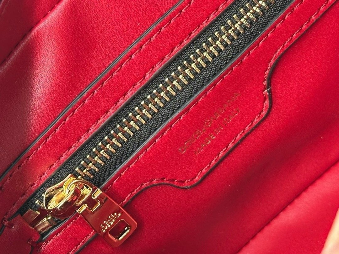 сумка dolce gabbana,сумка,кроссбоди d&g dolce&gabbana,красная женская сумка дольче габбана,сумочка