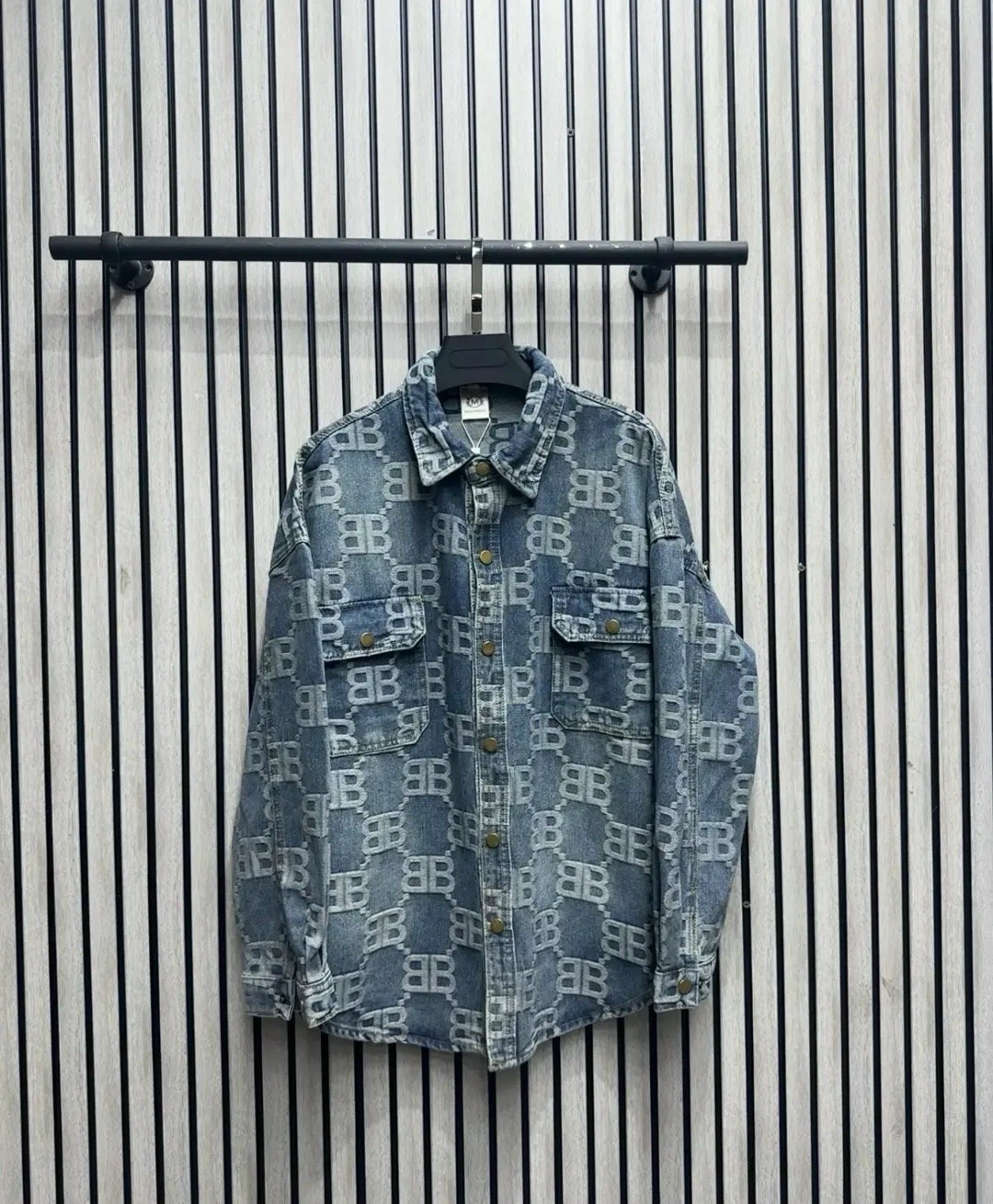 джинсовая куртка,джинсовая куртка balenciaga,куртка мужская джинсовая,куртка джинсовая louis vuitton