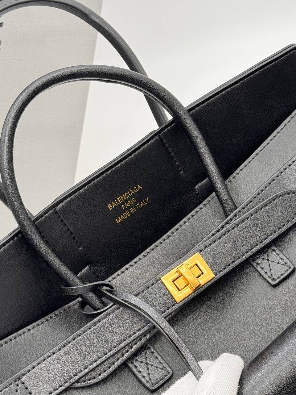 сумка balenciaga,сумка женская balenciaga,сумка,сумка натуральная кожа balenciaga,сумка баленсиага