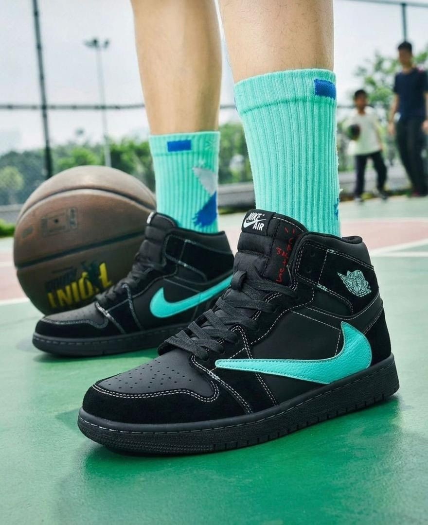 ,кроссовки-nike-travis-scott-x-air-jordan-1-high-black-phantom,nike air jordan 1 og black phantom travis scott, мужская,travis scott x nike air jordan 1 high black phantom
