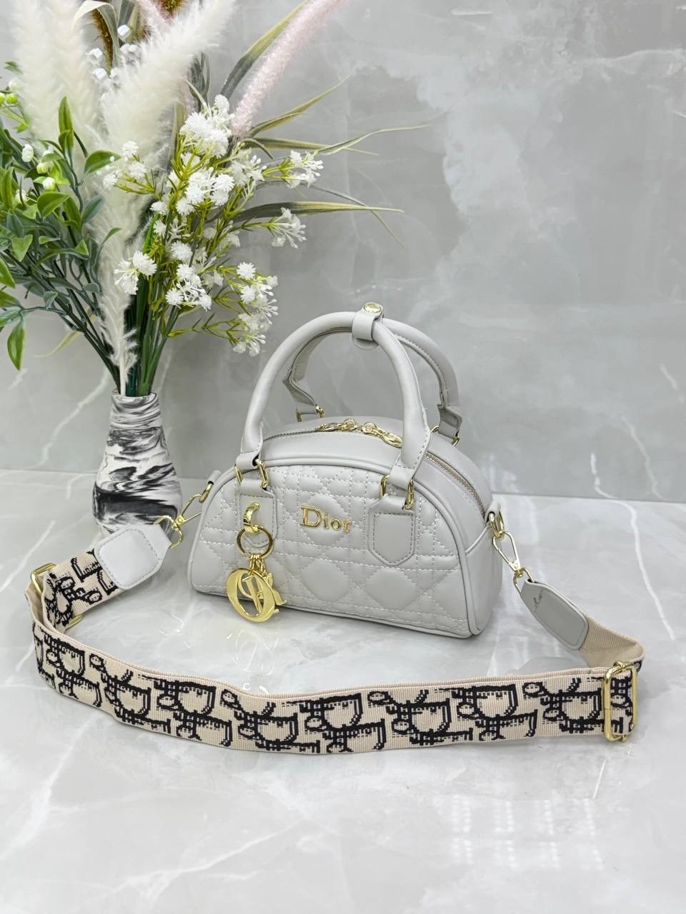 dior сумка,сумки через плечо christian dior,сумочка диор,сумка dior кросс боди,сумка женская dior