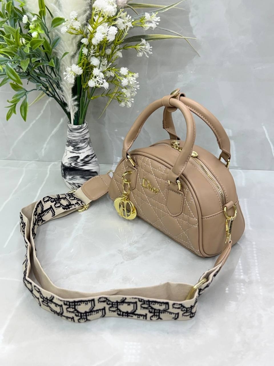 dior сумка,сумки через плечо christian dior,сумочка диор,сумка dior кросс боди,сумка женская dior