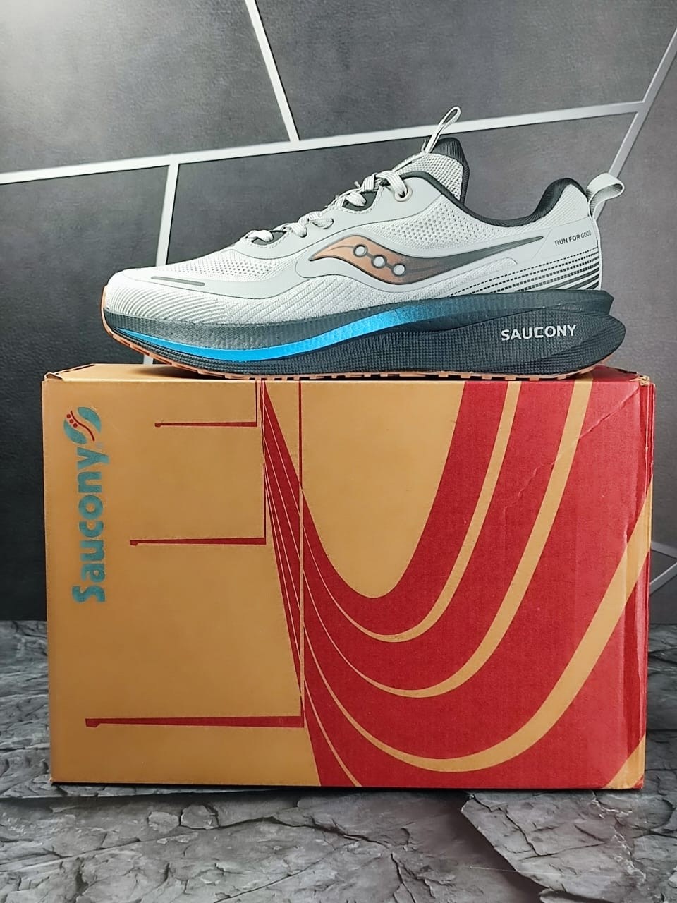 кроссовки saucony,кроссовки мужские saucony,кроссовки,беговые кроссовки,кроссовки saucony женские