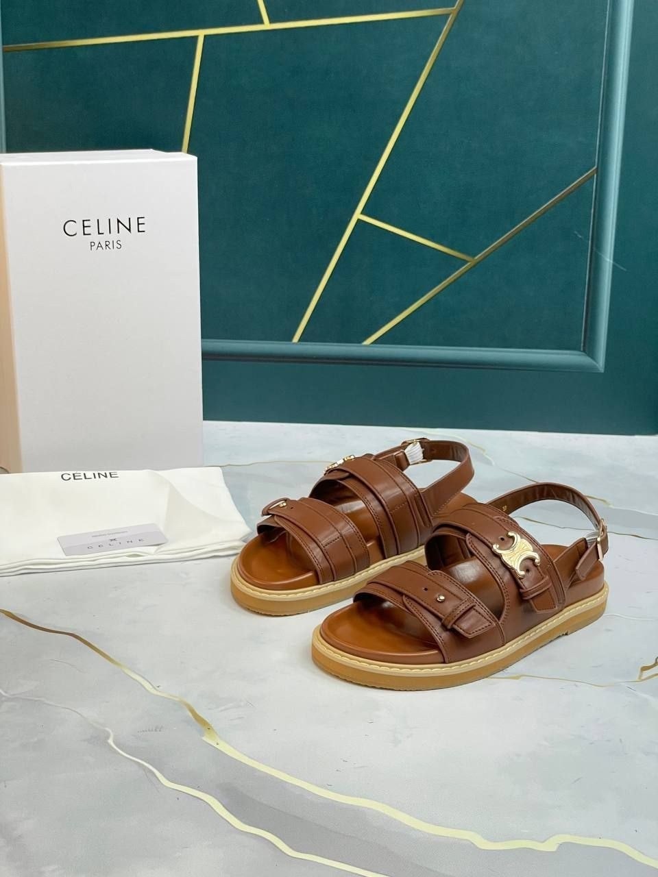 сандалии celine,босоножки celine,сандалии celine 2026,шлепанцы celine,шлепки celine