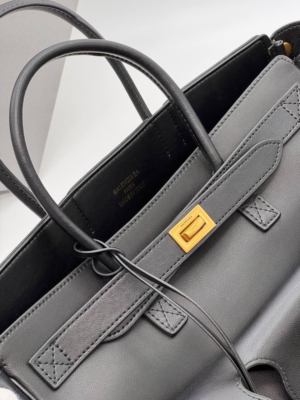сумка balenciaga,сумка женская balenciaga,сумка,сумка натуральная кожа balenciaga,сумка баленсиага