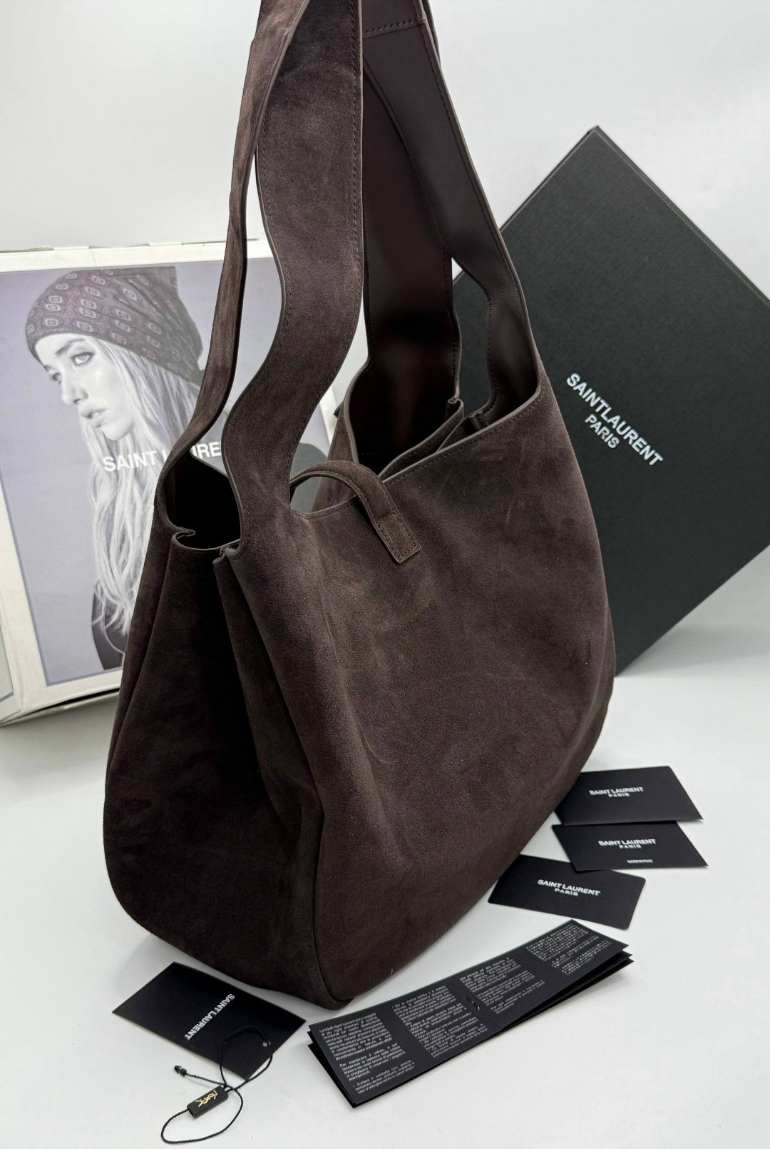 женская замшевая сумка yves saint laurent 37x29 см,сумка женская yves saint laurent тоут замшевая,кожаная сумка-хобо le 5 à 7 saint laurent коричневый,женская замшевая сумка yves saint laurent 38x26 с