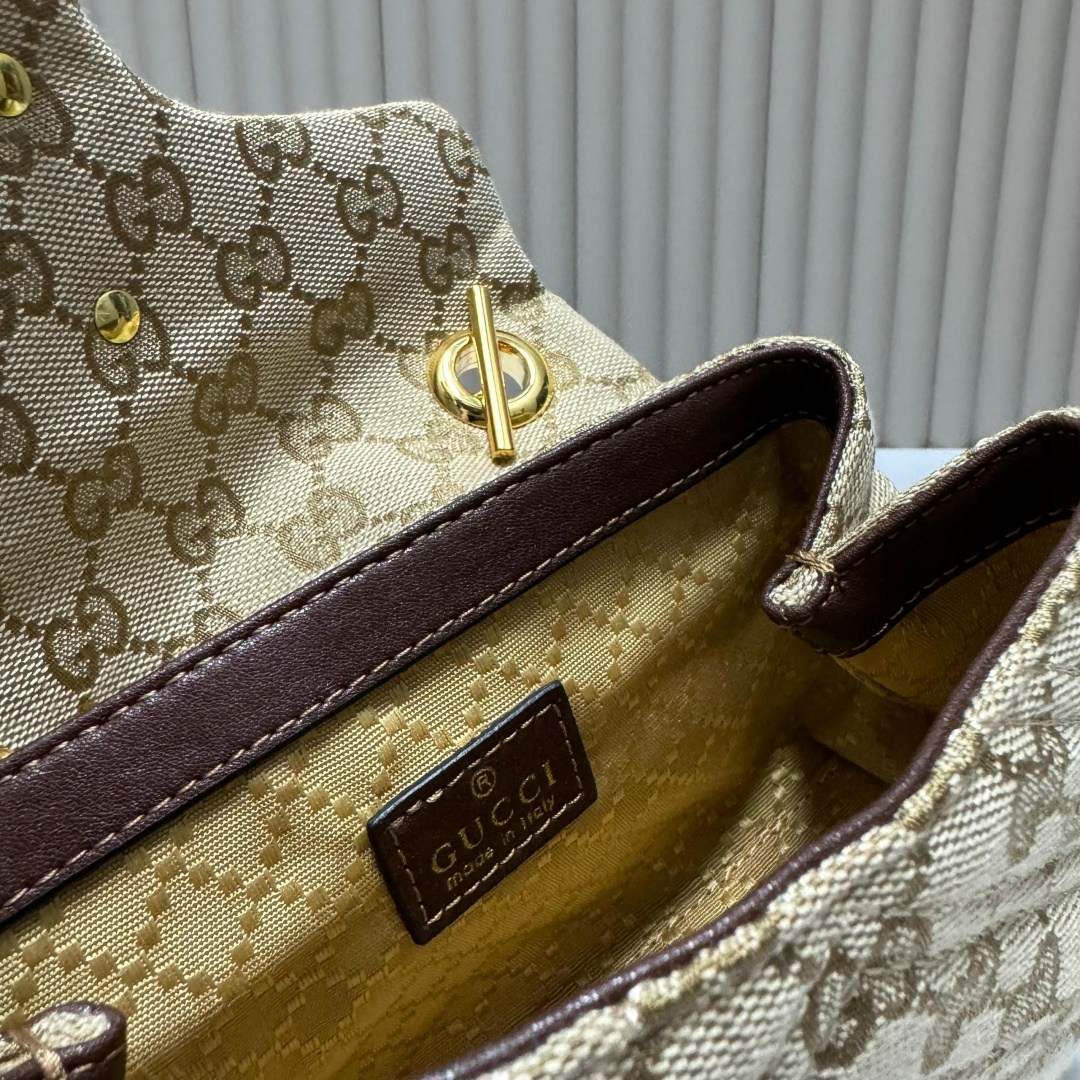 gucci marmont,сумки гуччи женские,сумки гуччи,сумка через плечо gucci,gucci сумка
