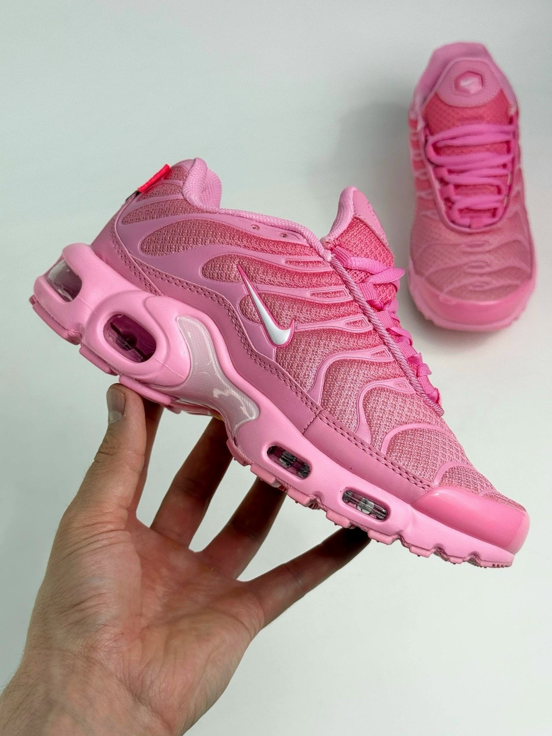 спортивные кроссовки air max plus tn nike,nike air max tn plus pink,кроссовки nike air max tn plus,спортивные кроссовки air max plus tn nike розовый,кроссовки