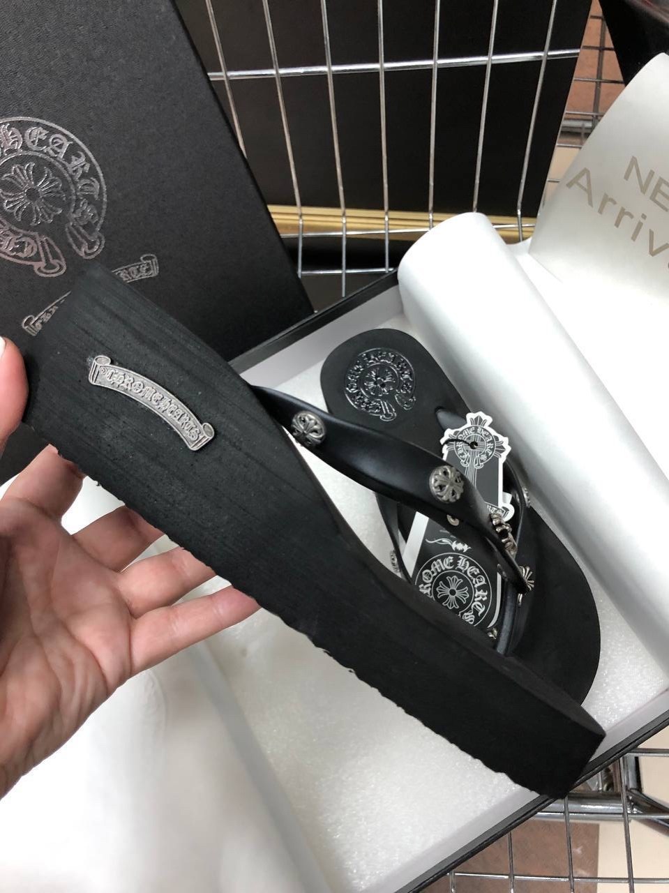 ,женские шлепанцы,модные шлепанцы,шлепанцы chanel,босоножки шлепанцы