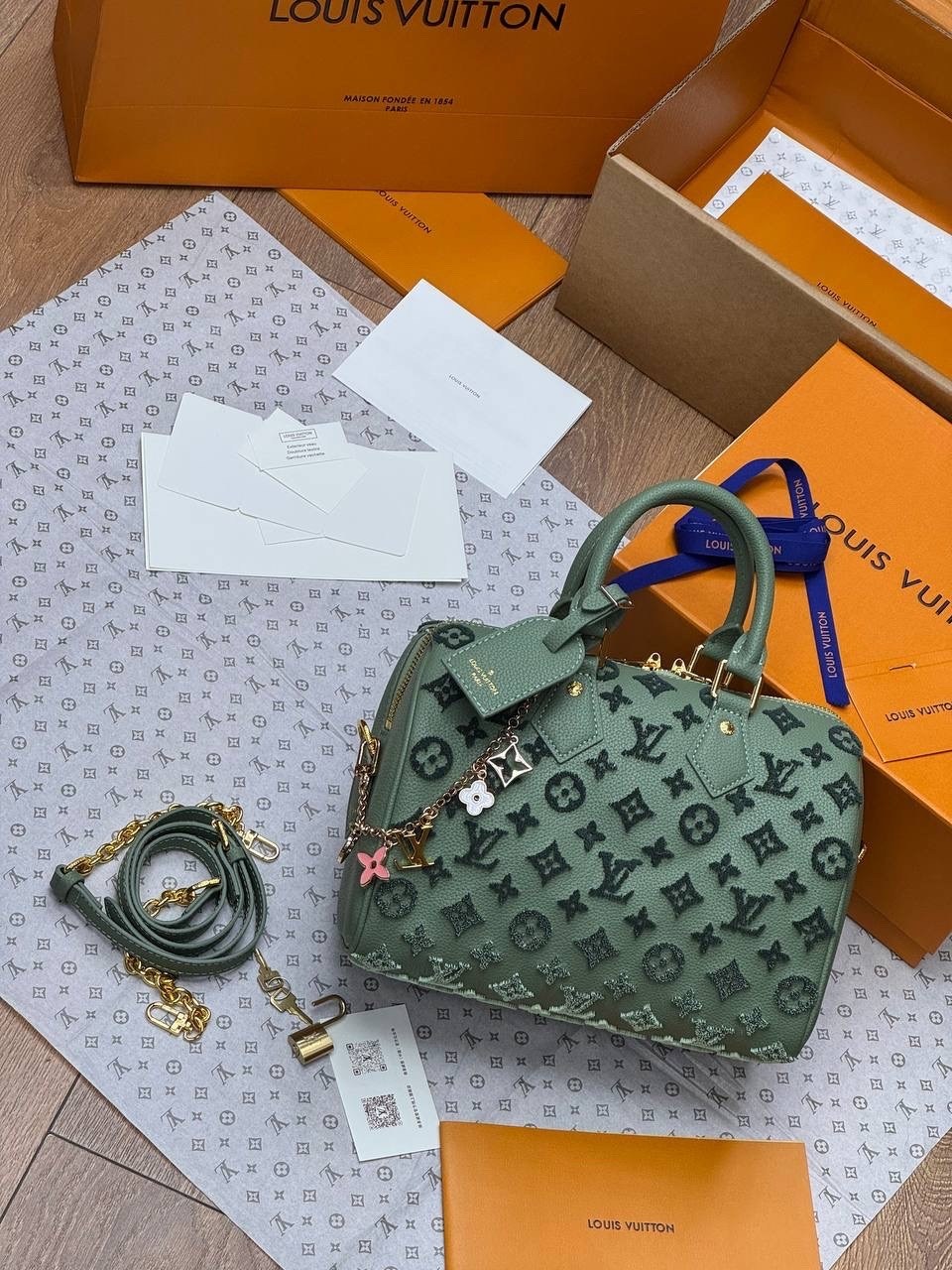 louis vuitton сумка на плечо,сумка louis vuitton,сумка женская louis vuitton,сумка,модная сумка