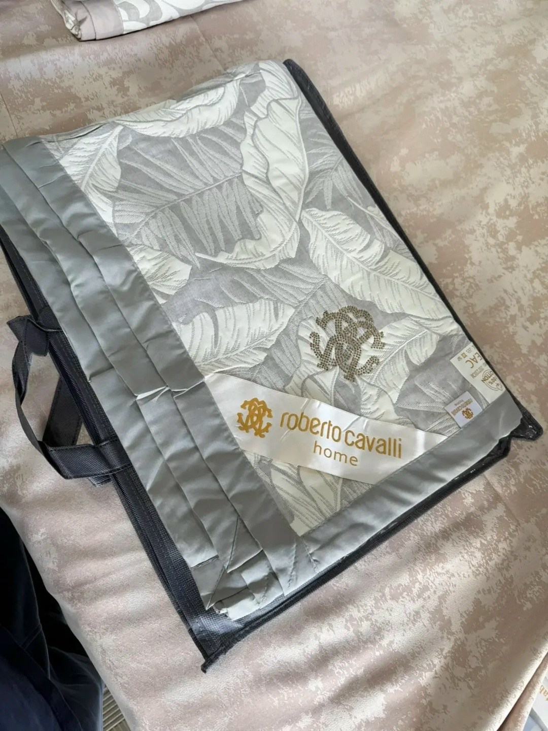 покрывало cavalli roberto cavalli,плед-покрывало двухстороннее египетский хлопок 200/230 roberto cavalli,roberto cavalli одеяло,постельное белье roberto cavalli,покрывало роберто кавалли хлопок