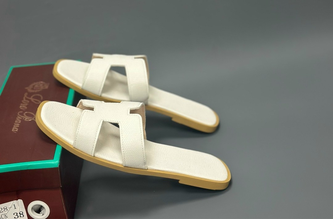 шлепки hermes женские,шлепки эрмес белые,шлепки эрмес,шлепки hermes,шлепки гермес женские