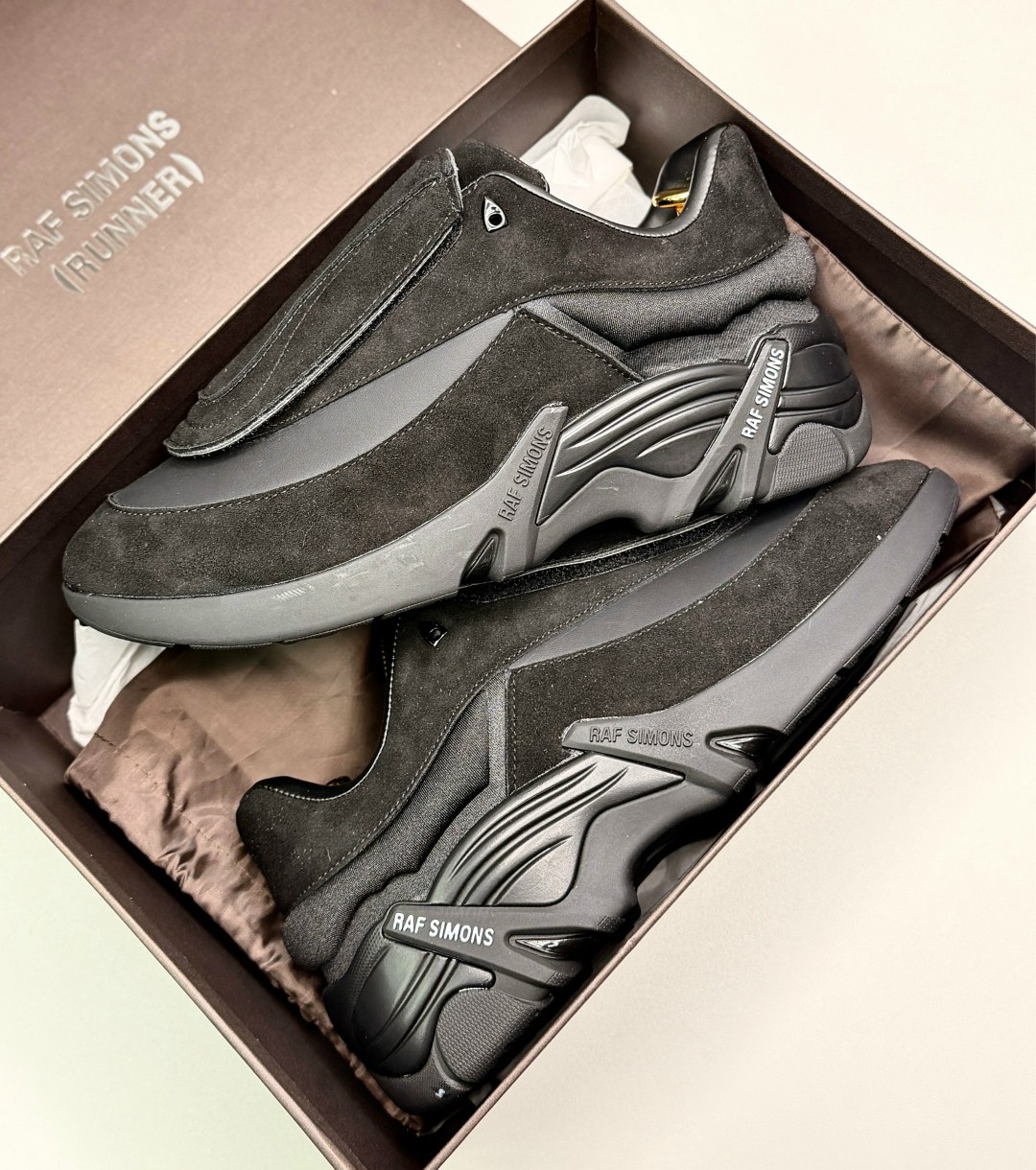 кроссовки raf simons antei,кроссовки raf simons,,raf simons черные замшевые низкие кроссовки,мужские кроссовки