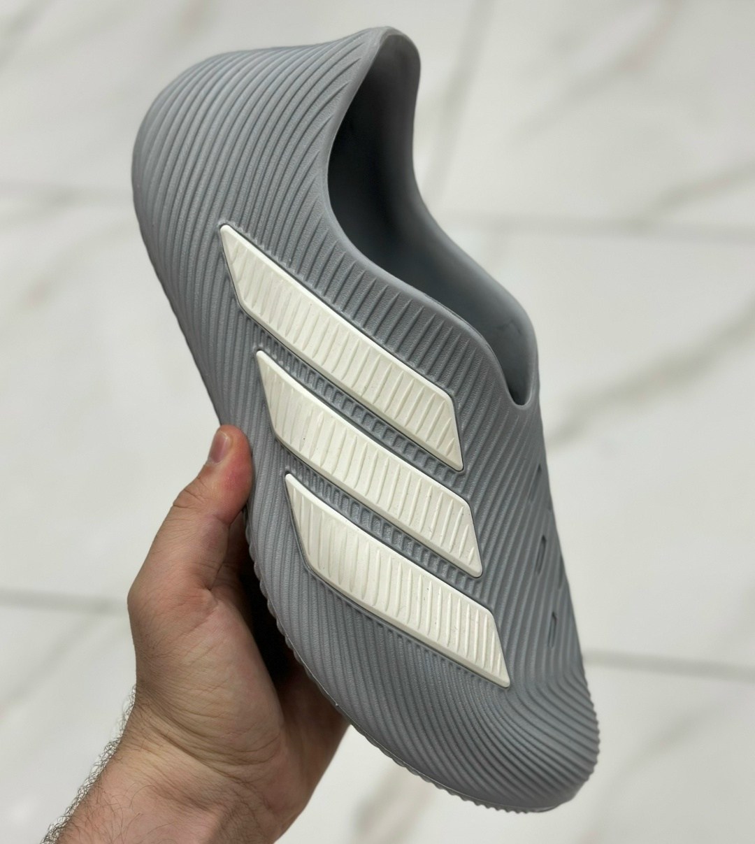 тапки адидас,кроссовки adidas,кроссовки adidas originals adifom superstar,сабо adidas,кроссовки