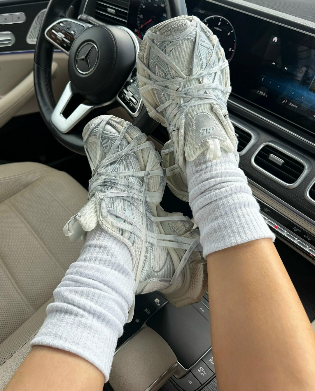 ,кроссовки женские balenciaga,balenciaga кроссовки,кроссовки баленcиaгa,кроссовки массивные