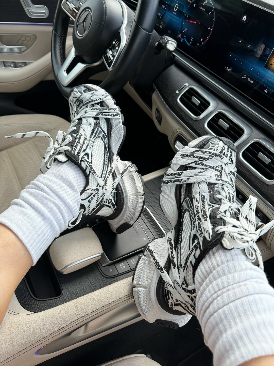 ,кроссовки balenciaga,balenciaga 3 xl кроссовки,кроссовки женские balenciaga,кроссовки массивные