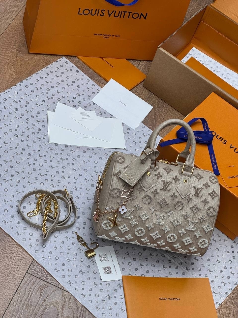 louis vuitton сумка на плечо,сумка louis vuitton,сумка женская louis vuitton,сумка,модная сумка