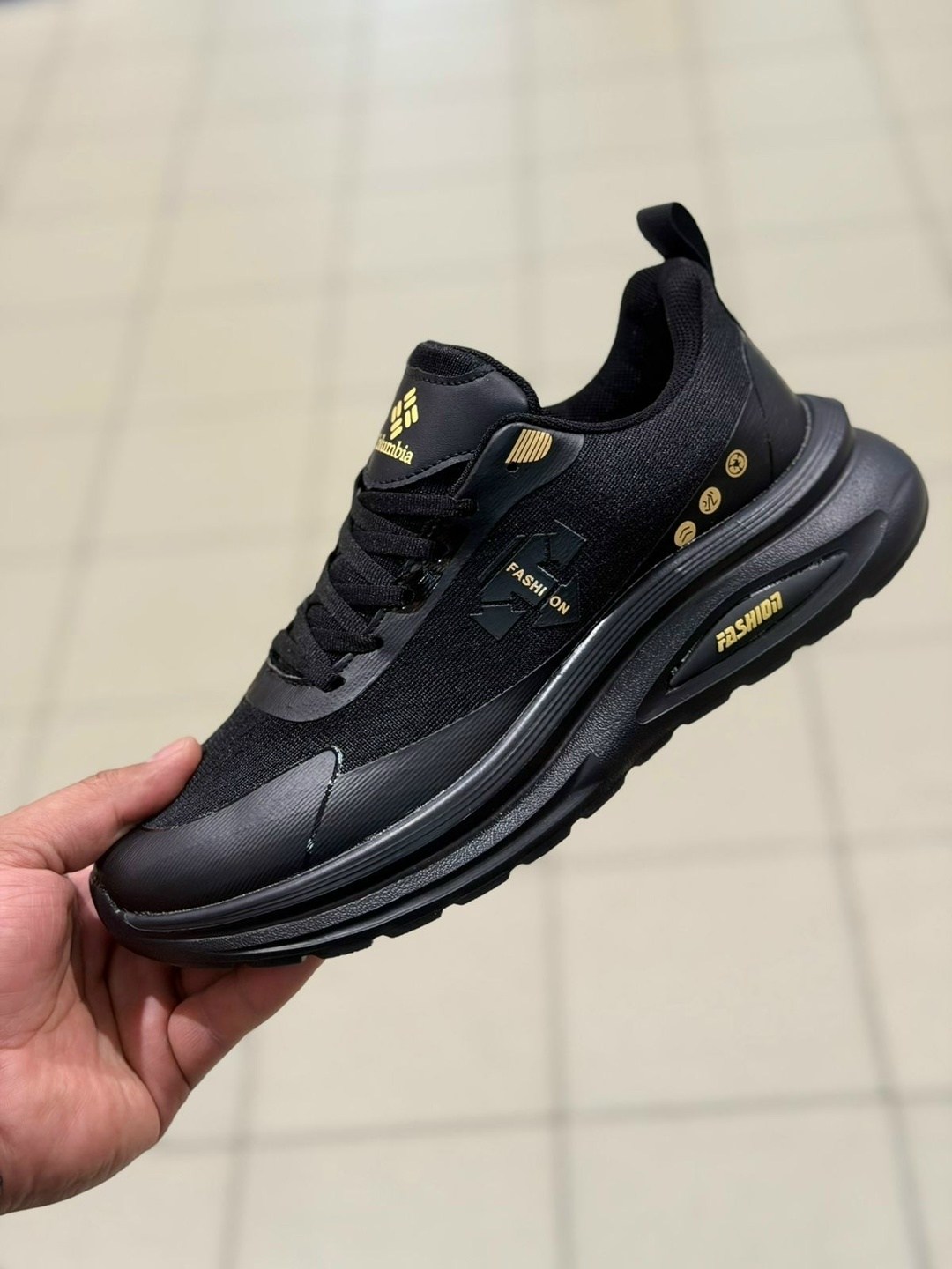 кроссовки мужские reebok,мужские кроссовки,кроссовки для мужчин,черные кроссовки,спортивные кроссовки