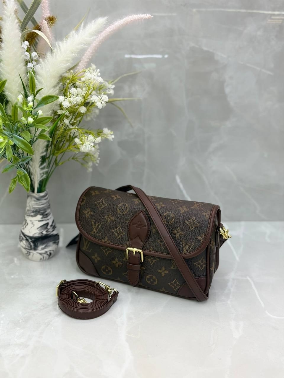 louis vuitton сумка на плечо,сумка louis vuitton,сумка луи виттон женская черная,сумка багет луи виттон,сумка