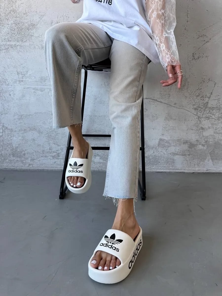 модные шлепки,adidas шлепки,шлепки женские,,шлепанцы белые