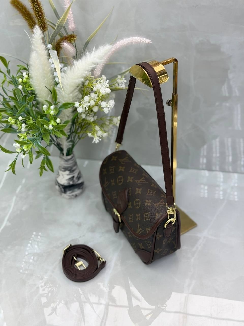 louis vuitton сумка на плечо,сумка louis vuitton,сумка луи виттон женская черная,сумка багет луи виттон,сумка