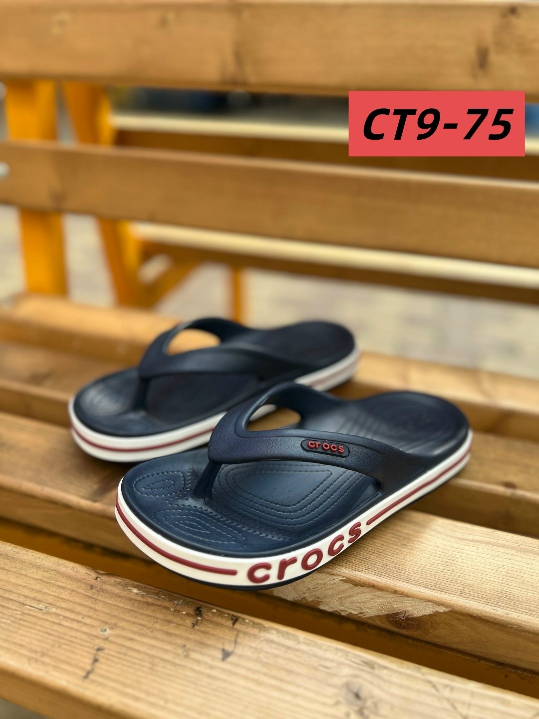 crocs шлепанцы,шлепанцы крокс,шлепанцы женские,сланцы crocs,летние шлепанцы