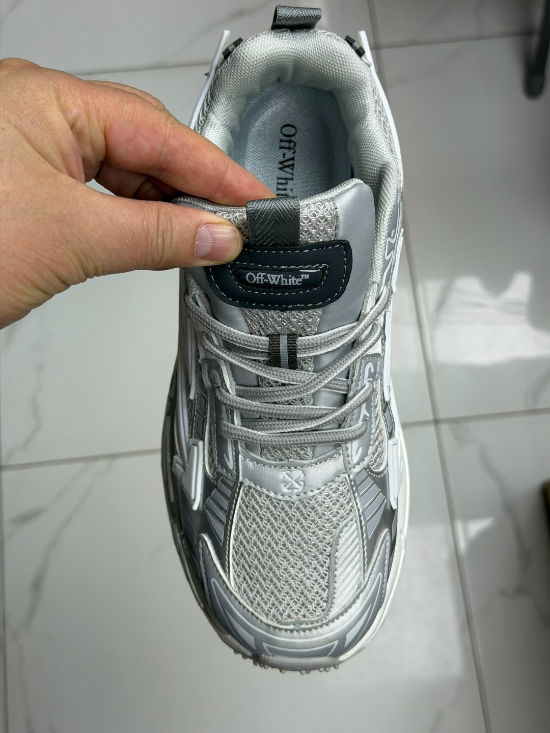 кроссовки balenciaga runner,кроссовки balenciaga,кроссовки balenciaga runner sneaker burgundy,баленсиага раннер,кроссовки баленсиага раннер