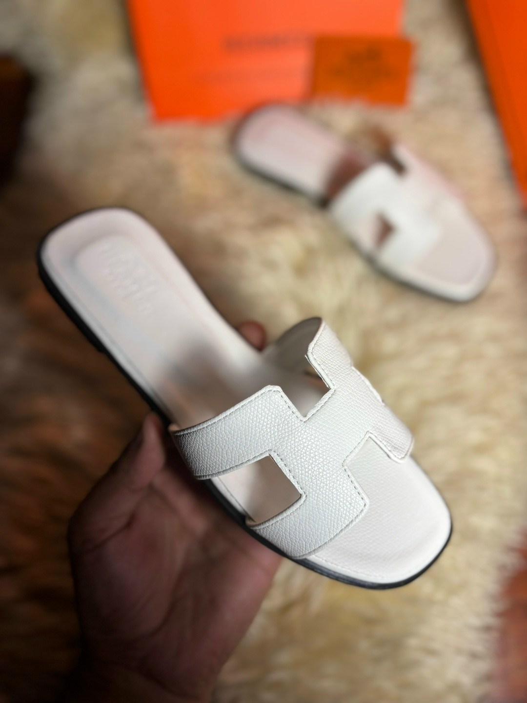 шлепанцы hermes,шлепки hermes женские,hermes izmir sandal,тапочки hermes,шлепки гермес женские