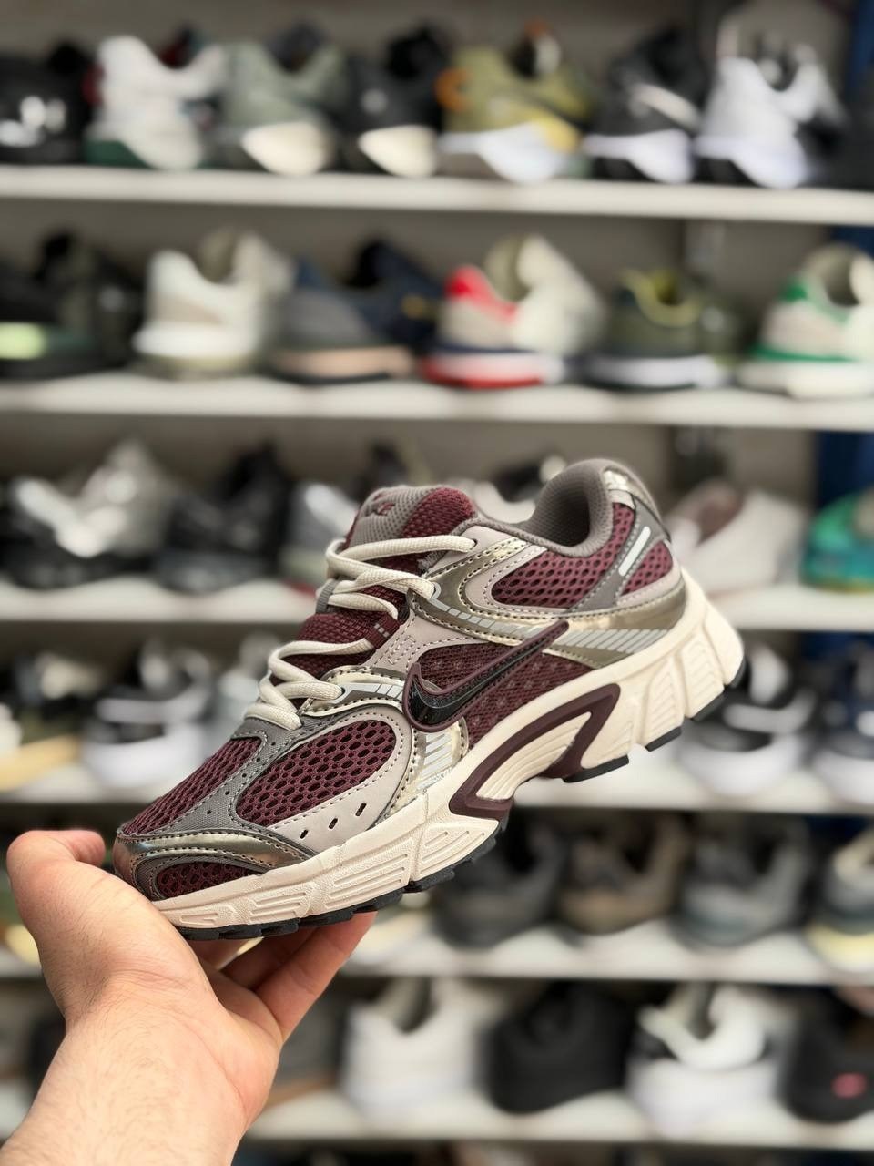 кроссовки nike,кроссовки v5 rnr nike,женские кроссовки,женские кроссовки nike v5 rnr white/brown,кроссовки женские nike