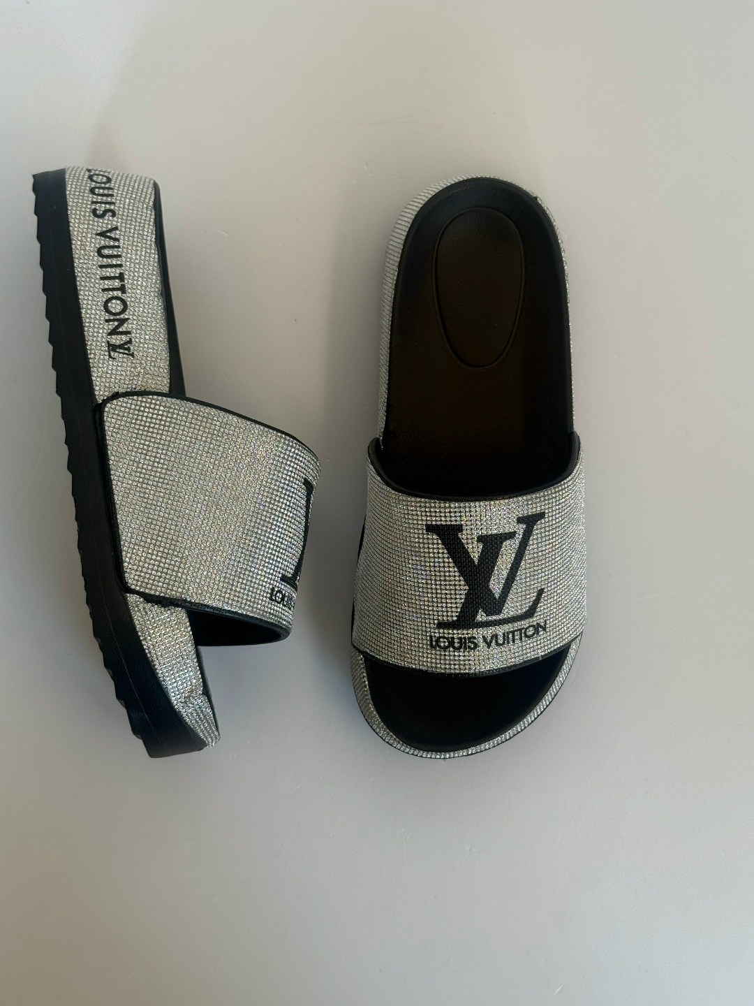 тапочки louis vuitton,модные тапочки,шлепанцы женские,,женские тапочки
