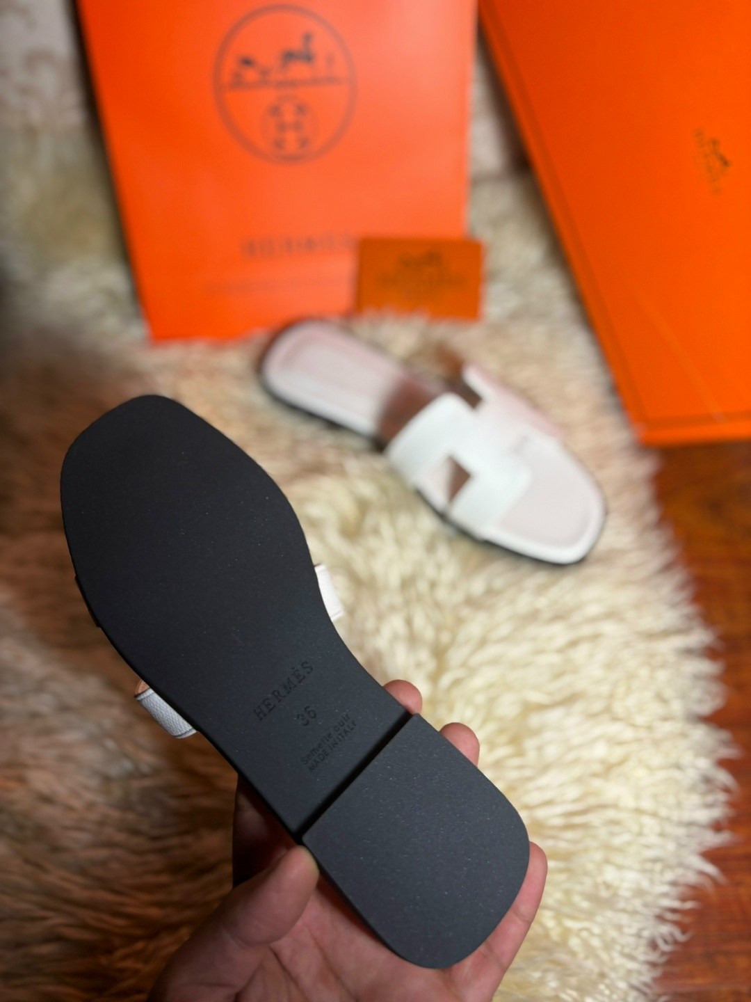 шлепанцы hermes,шлепки hermes женские,hermes izmir sandal,тапочки hermes,шлепки гермес женские