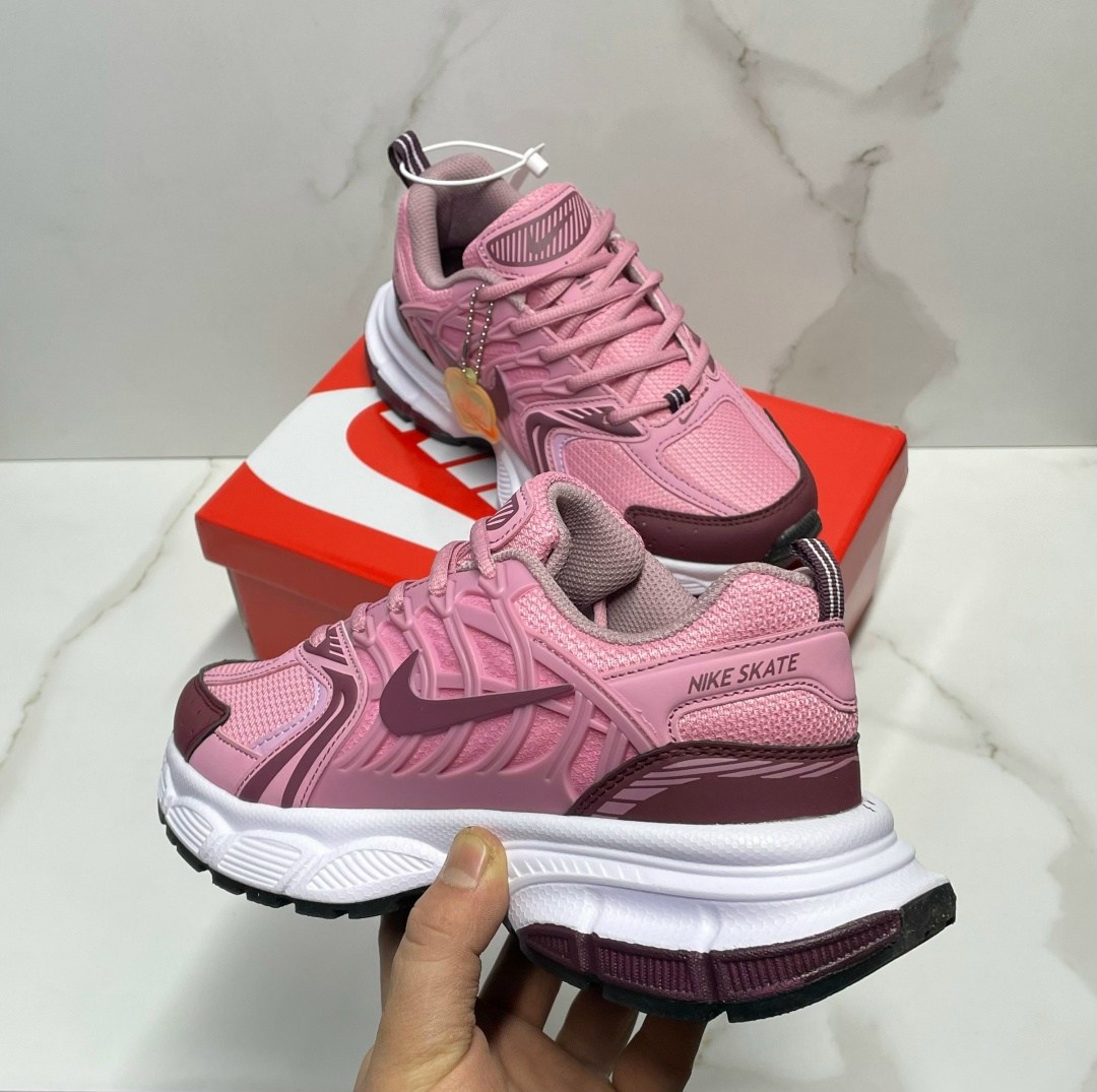 кроссовки,женские кроссовки,nike женские кроссовки,кроссовки nike,спортивная