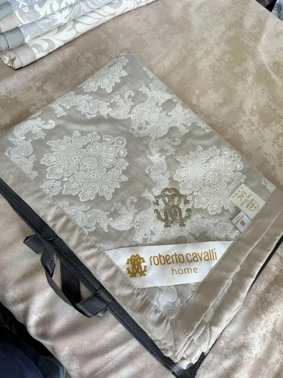 покрывало cavalli roberto cavalli,плед-покрывало двухстороннее египетский хлопок 200/230 roberto cavalli,roberto cavalli одеяло,постельное белье roberto cavalli,покрывало роберто кавалли хлопок