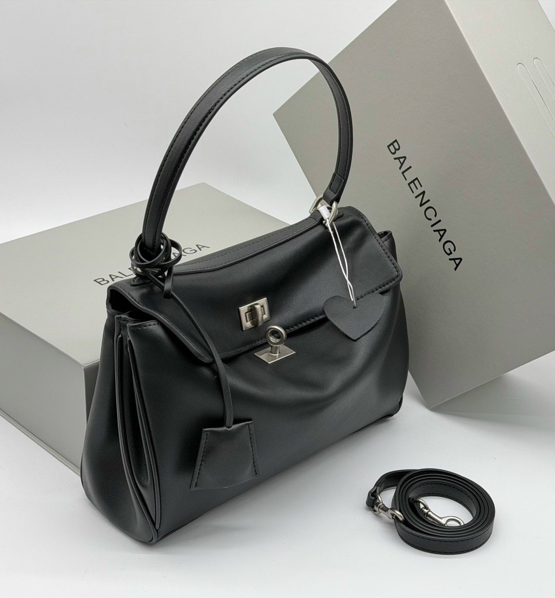 сумка balenciaga натуральная кожа 35-24 см,сумка balenciaga,balenciaga сумка женская,сумка balenciaga rodeo,женская сумка rodeo balenciaga