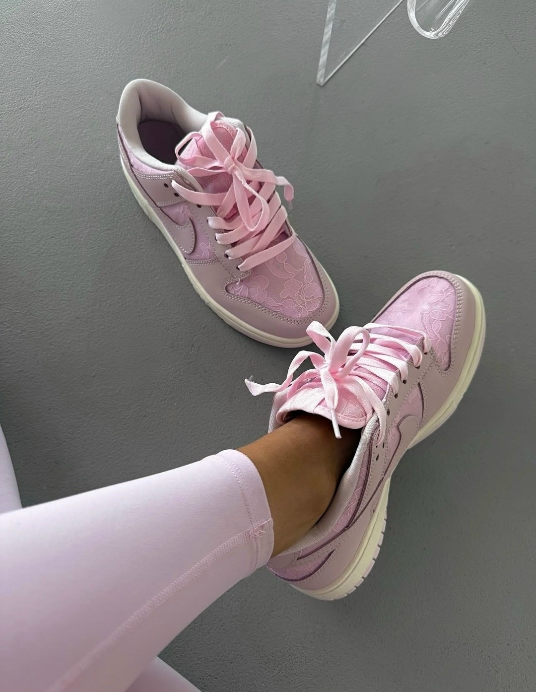 nike dunk low gs 'triple pink',розовые кроссовки,nike dunk pink pigeon,nike dunk low pink pigeon,розовые найк