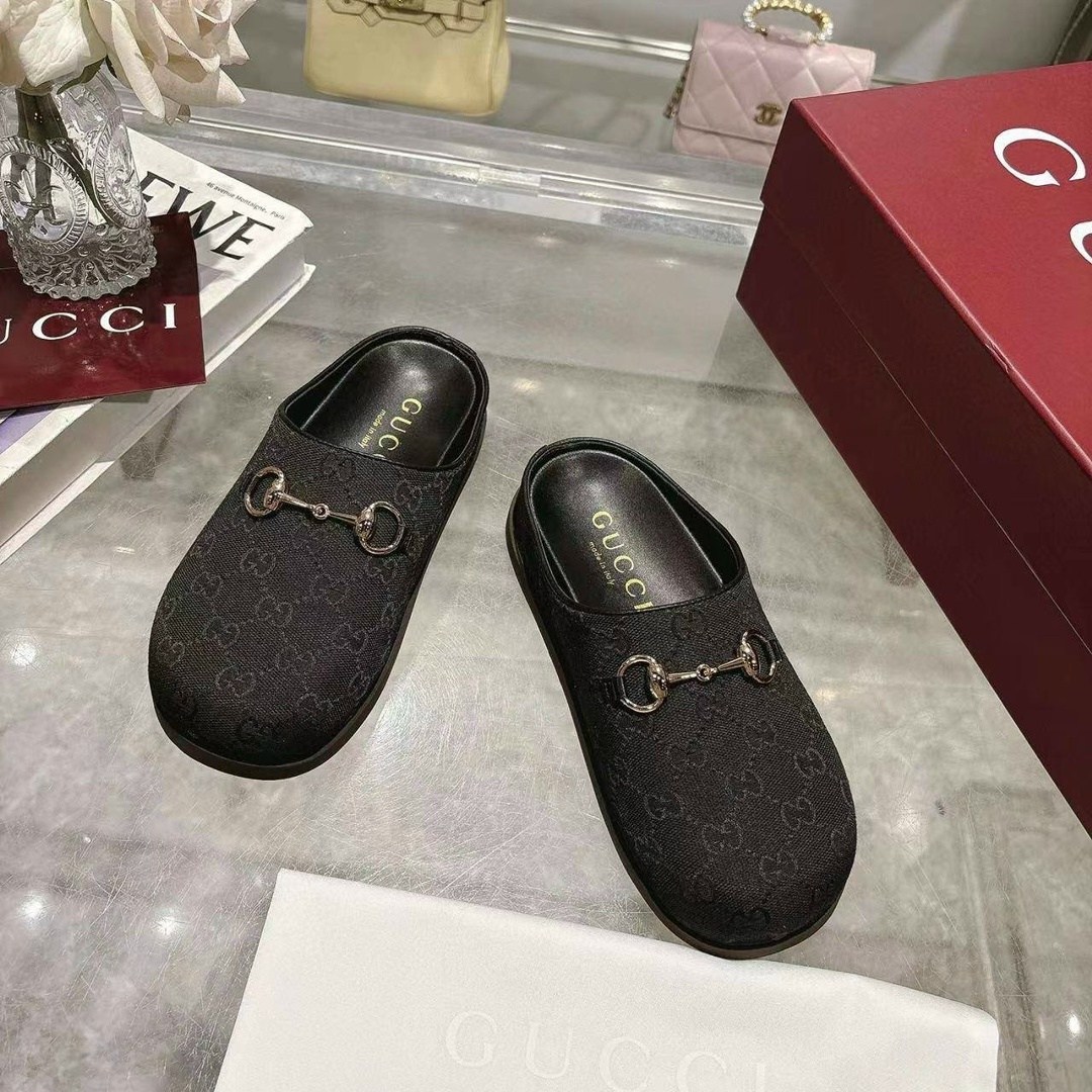 мюли gucci,обувь,шлепанцы gucci,женские шлепанцы,модные шлепанцы