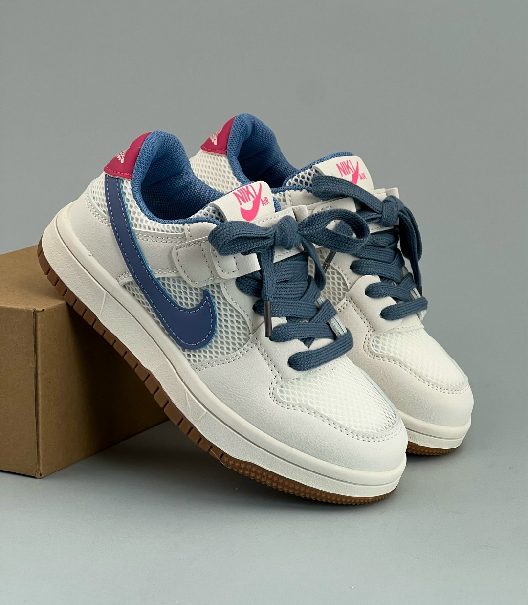 женские кроссовки nike,женские кроссовки,оригинальные кроссовки,nike dunk low pink pigeon,розовые кроссовки